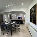 Zola * Zára