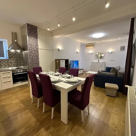 Zola Apartment *