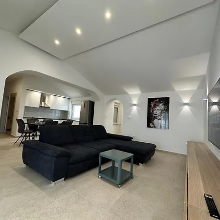 Zola Apartment *